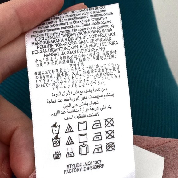 BCBG MAXAZRIA Pink Sleeveless Front Triangular Cut Out Blouse - Picture 10 of 10